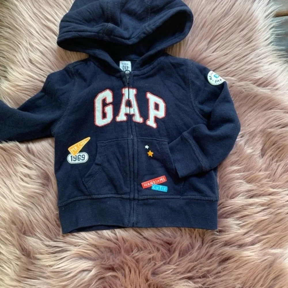 Gap▪️Boys‎ Zip front Hoodie. 12-18 mo